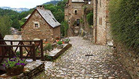 Calades du village de Belcastel, Aveyron